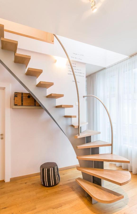 Central 2-Level Penthouse With Terrace And Free Parking รีกา ภายนอก รูปภาพ