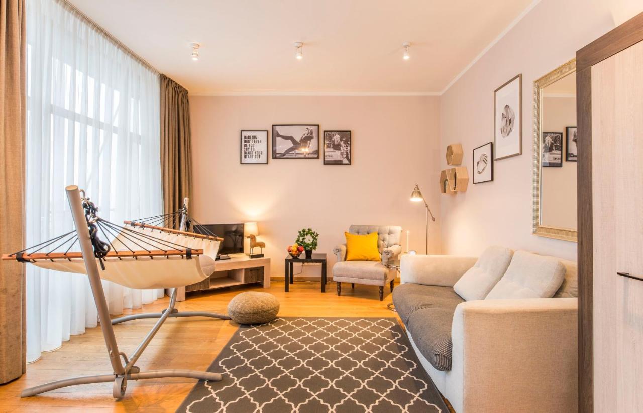 Central 2-Level Penthouse With Terrace And Free Parking รีกา ภายนอก รูปภาพ