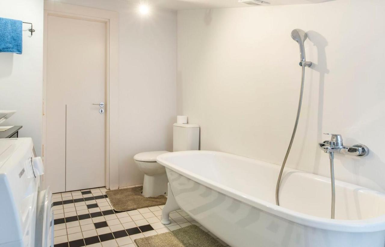 Central 2-Level Penthouse With Terrace And Free Parking รีกา ภายนอก รูปภาพ