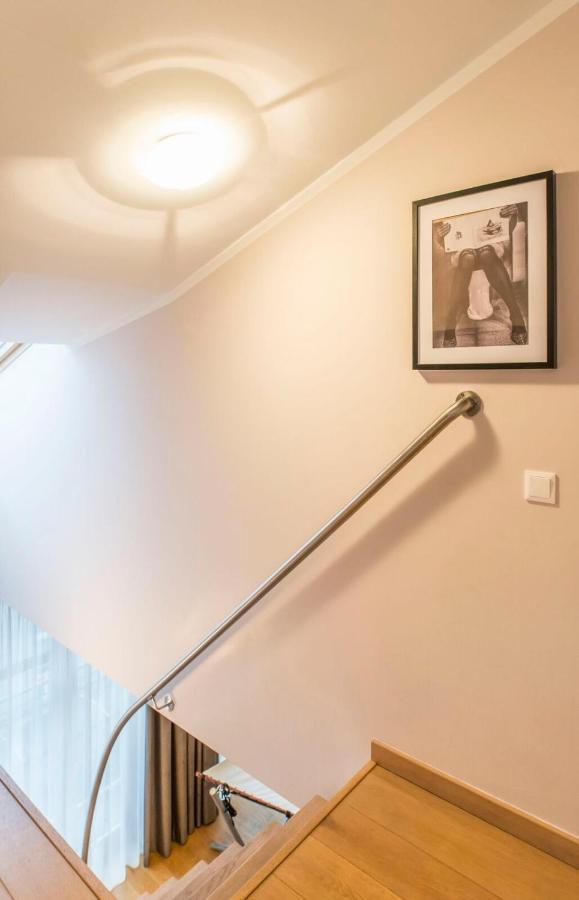 Central 2-Level Penthouse With Terrace And Free Parking รีกา ภายนอก รูปภาพ